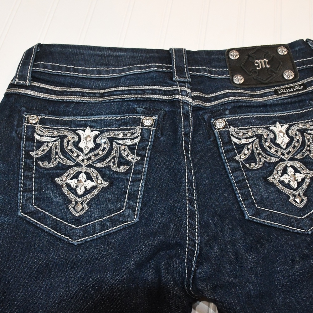 Like NEW Miss Me Jeans, Easy Skinny, Dark wash 26